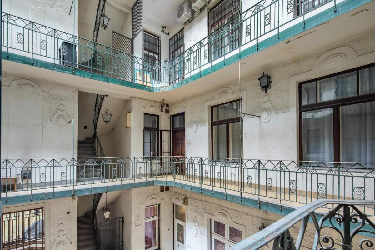 Appartement - Large And Comfy *