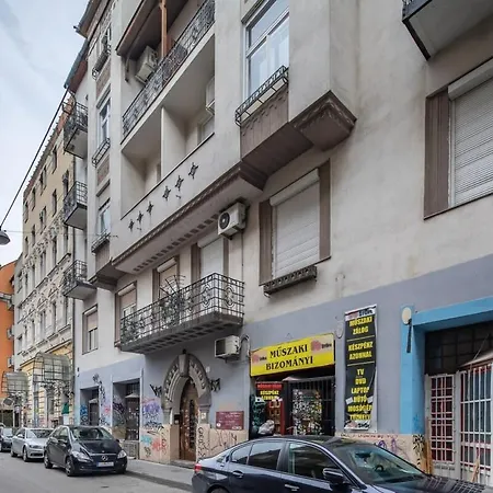Central - Large And Comfy Budapest Exterior photo